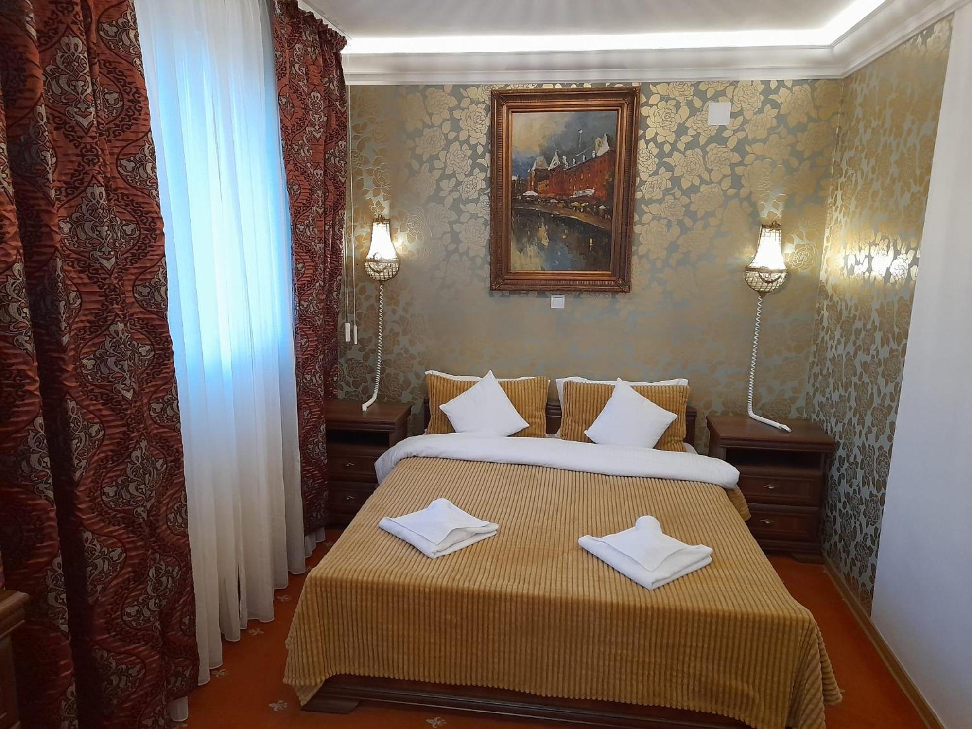 Pensiunea Crown Royal Alba Iulia Exterior foto