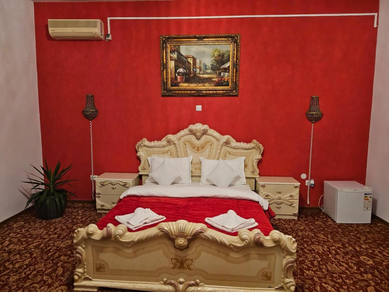 Pensiunea Crown Royal Alba Iulia Exterior foto